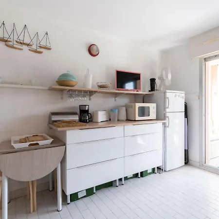 1 Bedroom And Alcove For 5 * Agde