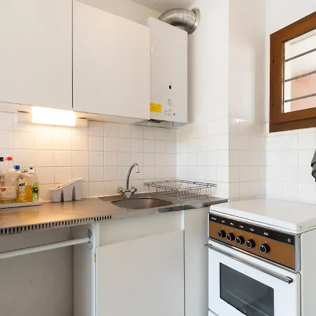 1 Bedroom And Alcove For 5 *