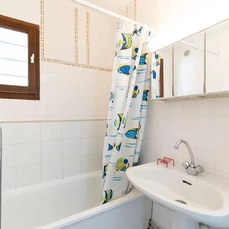 1 Bedroom And Alcove For 5 Agde