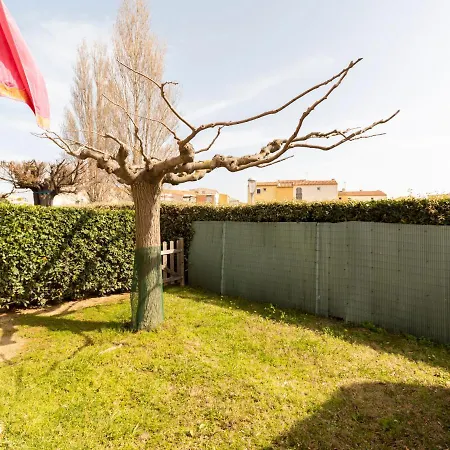 1 Bedroom And Alcove For 5 Agde